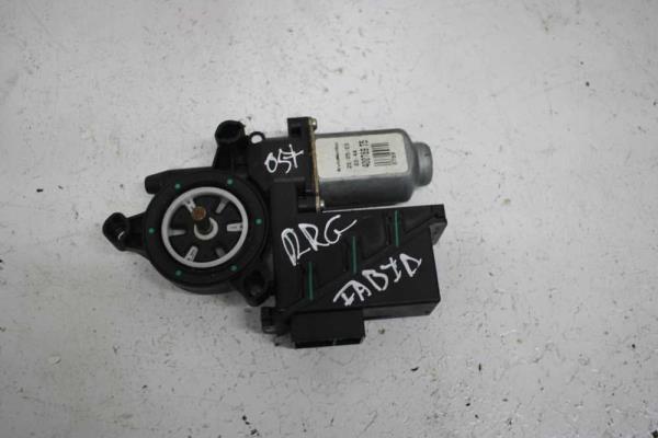 MOTEUR LEVE VITRE ARRIERE GAUCHE VW POLO/ SKODA FABIA - Vue 1